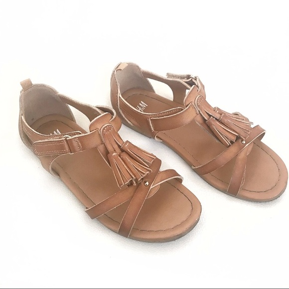 h&m sandals girl